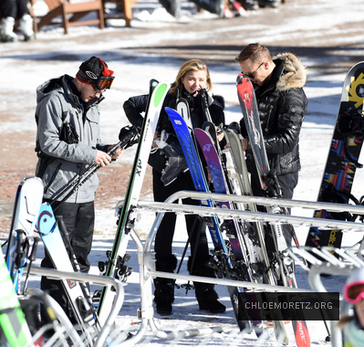 Click to view full size image
==============
Chloe_Moretz_28429~1.jpg Chloe_Moretz_28429~1.jpg