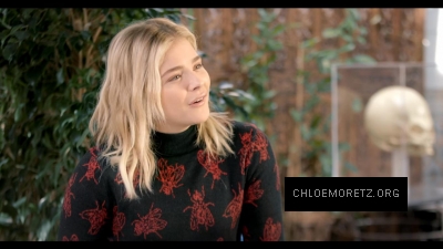 Click to view full size image
==============
Chloe_Moretz_Schools_an_Alien_Expert_288529.jpg Chloe_Moretz_Schools_an_Alien_Expert_288529.jpg