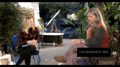 Click to view full size image
==============
Chloe_Moretz_Schools_an_Alien_Expert_289329.jpg Chloe_Moretz_Schools_an_Alien_Expert_289329.jpg