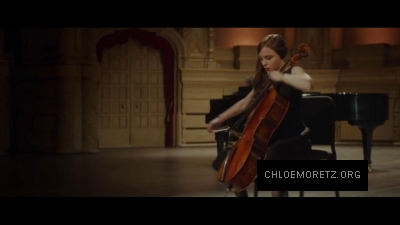 IIS_ChloeMoretz_org_28121229.jpg