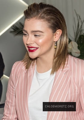 Click to view full size image
==============
chlo_281429~0.jpg chlo_281429~0.jpg