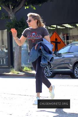 Click to view full size image
==============
chlo_281529~2.jpg chlo_281529~2.jpg