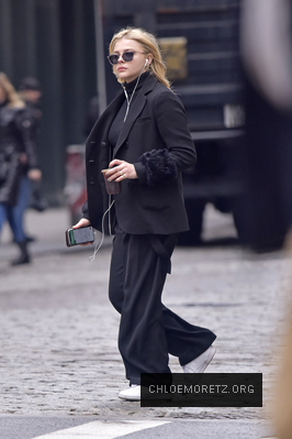 chloe_281229~30.jpg