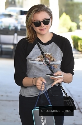 chloe_28129~18.jpg