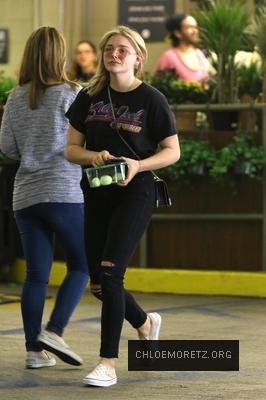 chloe_28129~30.jpg