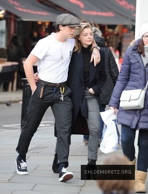 Click to view full size image
==============
chloe_281429~12.jpg chloe_281429~12.jpg