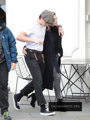 Click to view full size image
==============
chloe_281729~10.jpg chloe_281729~10.jpg