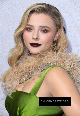 chloe_2817829~0.jpg