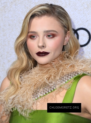 Click to view full size image
==============
chloe_2819429~0.jpg chloe_2819429~0.jpg
