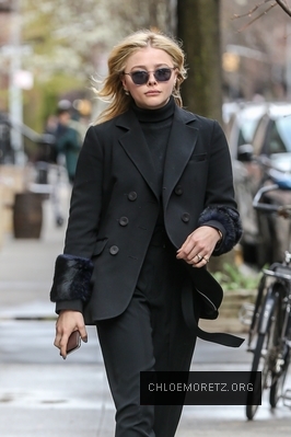 Click to view full size image
==============
chloe_2820229.jpg chloe_2820229.jpg