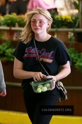chloe_282229~15.jpg
