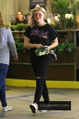 chloe_28229~30.jpg