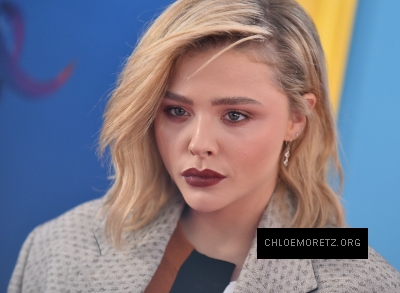 chloe_282429~25.jpg