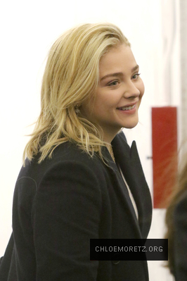 chloe_282529~19.jpg