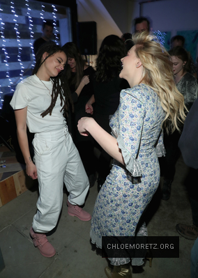 chloe_282629~11.jpg