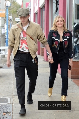 Click to view full size image
==============
chloe_282629~12.jpg chloe_282629~12.jpg