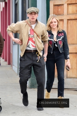 Click to view full size image
==============
chloe_282729~11.jpg chloe_282729~11.jpg