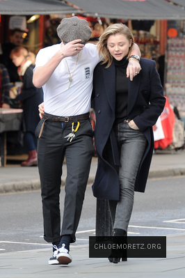 Click to view full size image
==============
chloe_282829~8.jpg chloe_282829~8.jpg