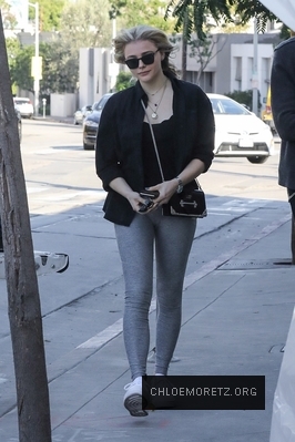 chloe_283529~11.jpg