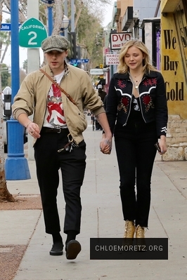 Click to view full size image
==============
chloe_283929~8.jpg chloe_283929~8.jpg