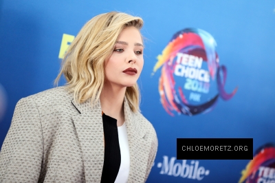 chloe_28429~44.jpg