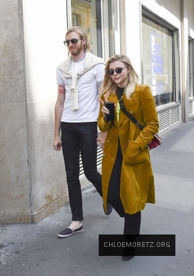 chloe_284929~12.jpg