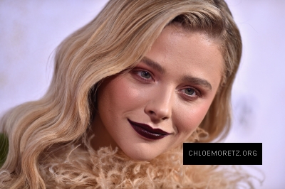 chloe_285629~11.jpg