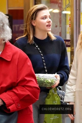 chloe_28629~12.jpg