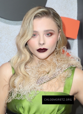 chloe_286529~9.jpg