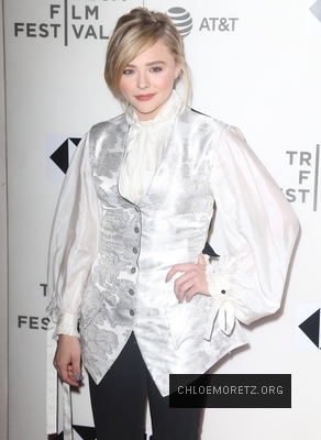 chloe_286629~6.jpg