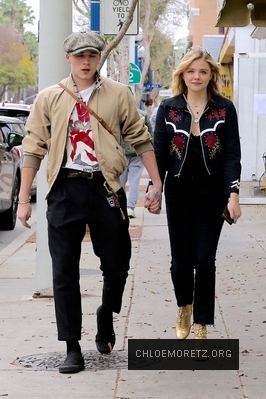 Click to view full size image
==============
chloe_28729~21.jpg chloe_28729~21.jpg