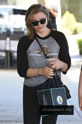 chloe_28929~16.jpg