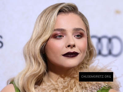 chloe_289729~4.jpg
