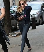 1445626141847_chloe_moretz_out_in_ny_12.jpg