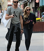 1445626250224_chloe_moretz_out_in_ny_21.jpg