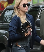 1445626310359_chloe_moretz_out_in_ny_26.jpg