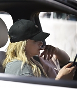 1458739849873_chloe_moretz_driving_with_her_phone_in_la_01.jpg