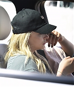 1458739953658_chloe_moretz_driving_with_her_phone_in_la_06.jpg