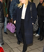 1461669850499_20160425_chloe_moretz_leaving_claridges_13.jpg