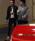 20170125_chloe_moretz_leaving_dinner_with_friends_28929.jpg