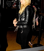 Chloe-Moretz--Arriving-To-See-Alessia-Cara--01-662x1152.jpg