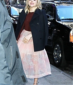Chloe-Moretz--Arriving-for-Good-Morning-America--02-662x1079.jpg