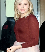 Chloe-Moretz--Arriving-for-Good-Morning-America--08-662x1000.jpg