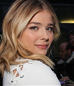 Chloe-Moretz--Bad-Neighbors-2-Premiere--06-662x443.jpg