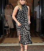 Chloe-Moretz--Leaving-her-hotel--02-662x993~0.jpg