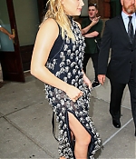 Chloe-Moretz--Leaving-her-hotel--07-662x1177.jpg