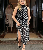 Chloe-Moretz--Leaving-her-hotel--09-662x993.jpg