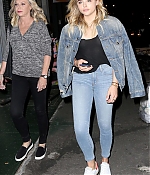 Chloe-Moretz-Leaving-Nobu-Restaurant--09-662x995.jpg
