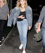 Chloe-Moretz-Leaving-Nobu-Restaurant--12-662x993.jpg