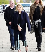 Chloe-Moretz-Out-in-Berlin--14-662x933.jpg